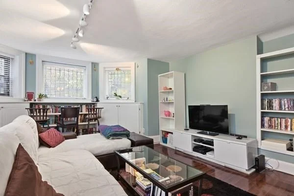 242 Beacon St, Back Bay