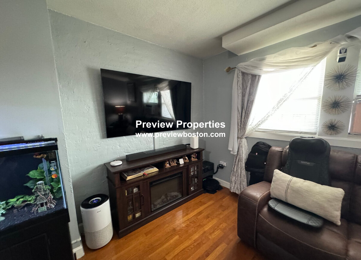 120 London St, East Boston