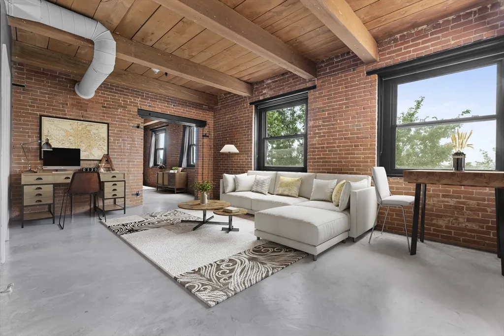 90 Wareham St, South End