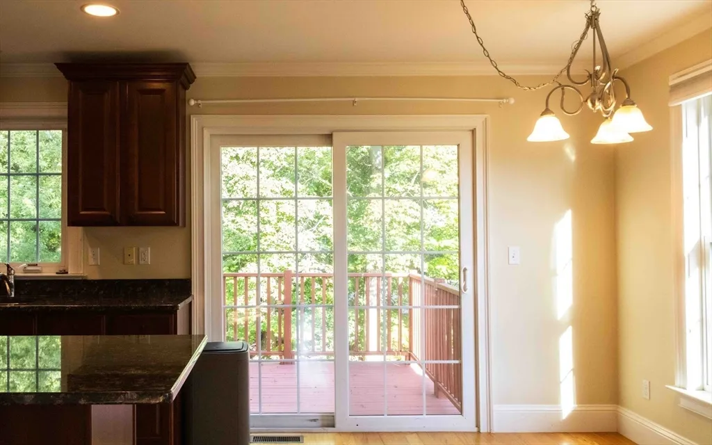 171 N Main St, Natick