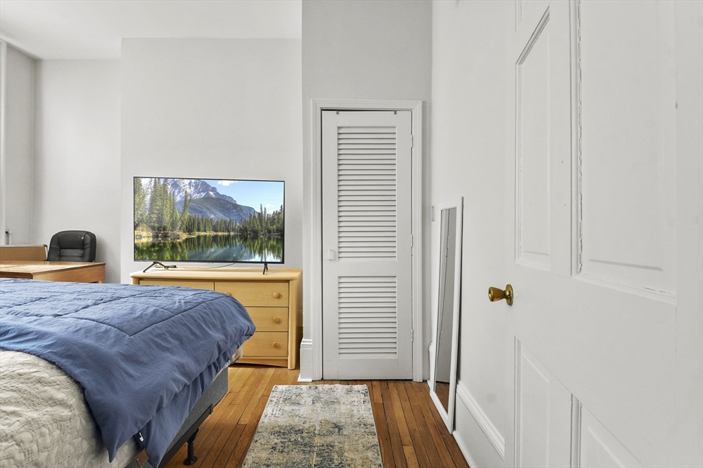 57 E Springfield, Boston