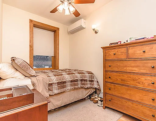 137 Charles St, Beacon Hill