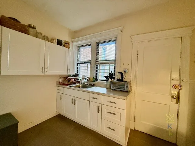 1957 Commonwealth Ave, Brighton