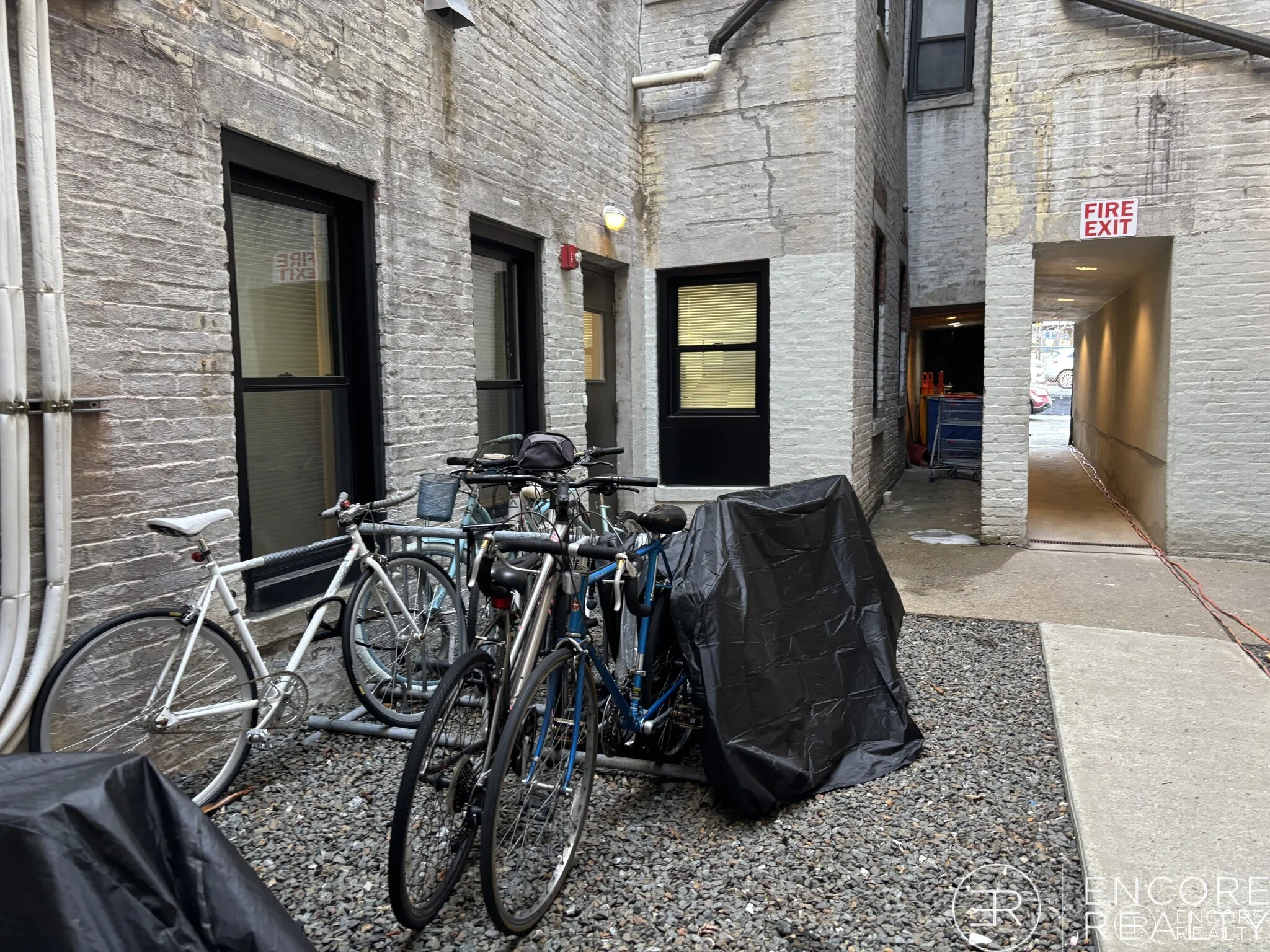 833 Beacon St, Fenway