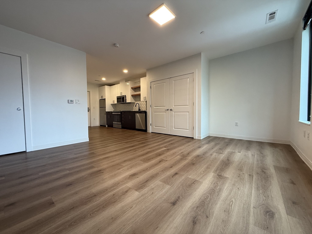 89 Brighton Ave, Allston