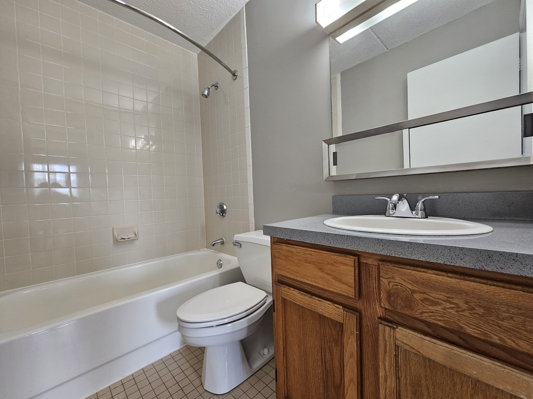 25 South Point Dr, Dorchester