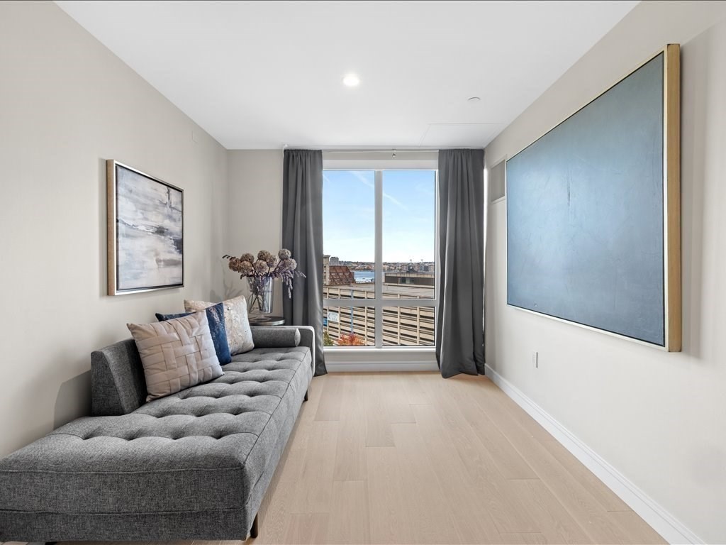 110 Broad St, Waterfront