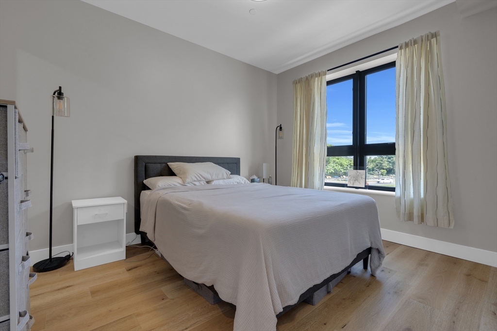 70 Leo Birmingham Pkwa, Brighton