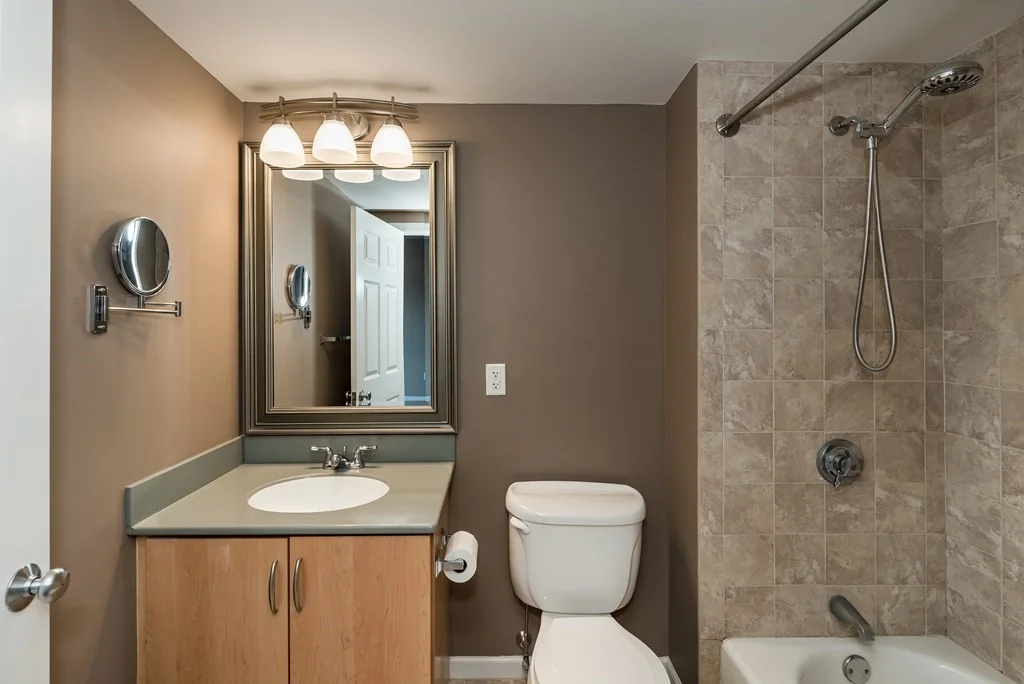 210 Broadway, Everett