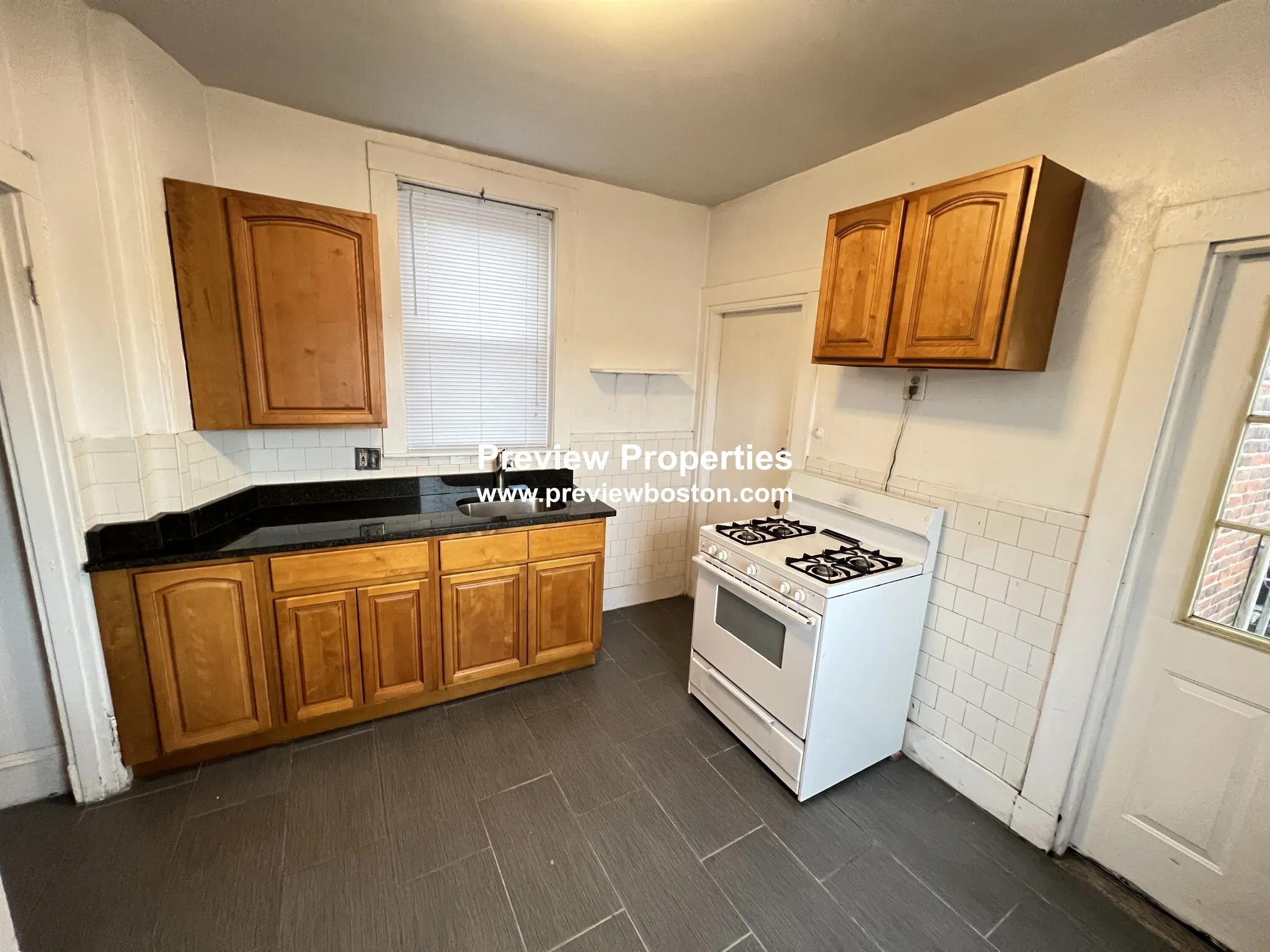 1377A Commonwealth Ave, Allston
