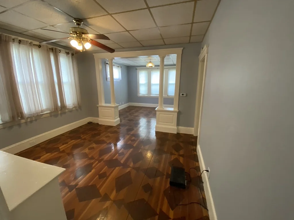 147 Oakland Ave, Methuen