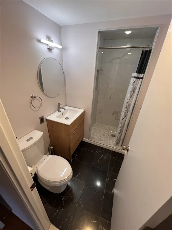 41 Centre St, North Brookline