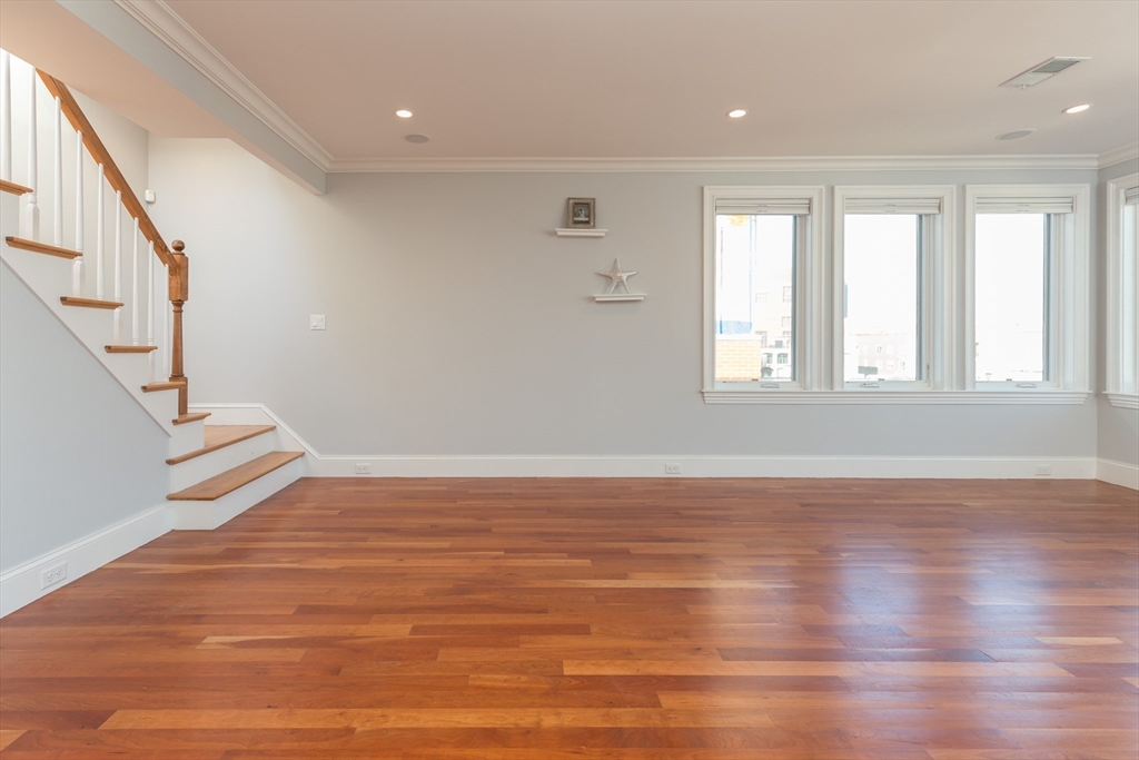 49 L St, South Boston