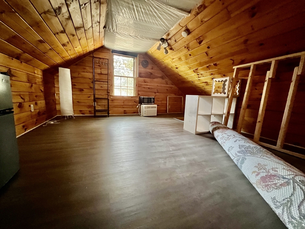 15 Baltic St, Attleboro