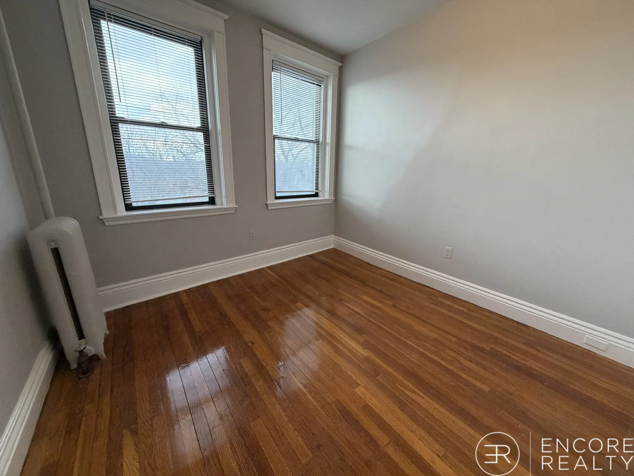 376 Riverway, Mission Hill