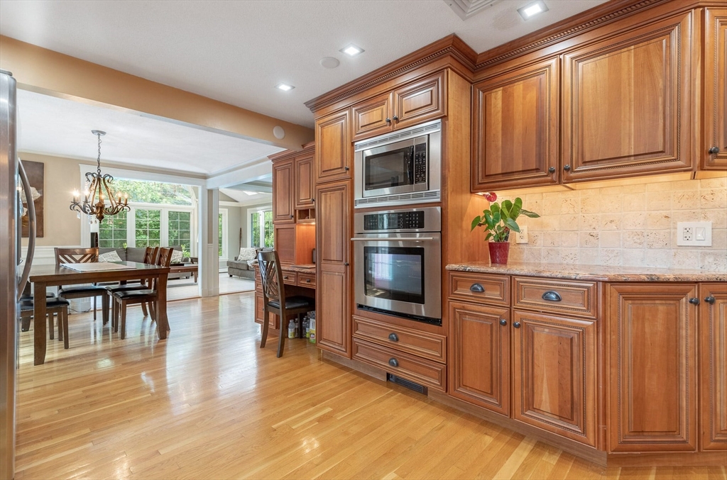 2 Sigmund St, Lynnfield