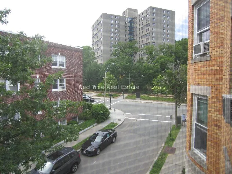 21 Fairbanks St, Griggs Park