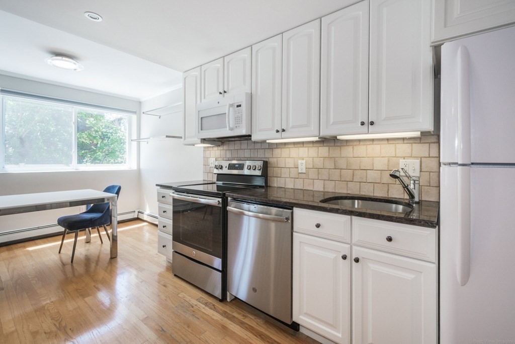 123 Sewall Ave, Longwood