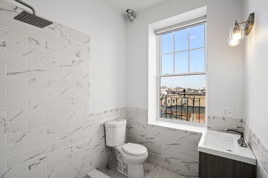 74 Salem St, North End