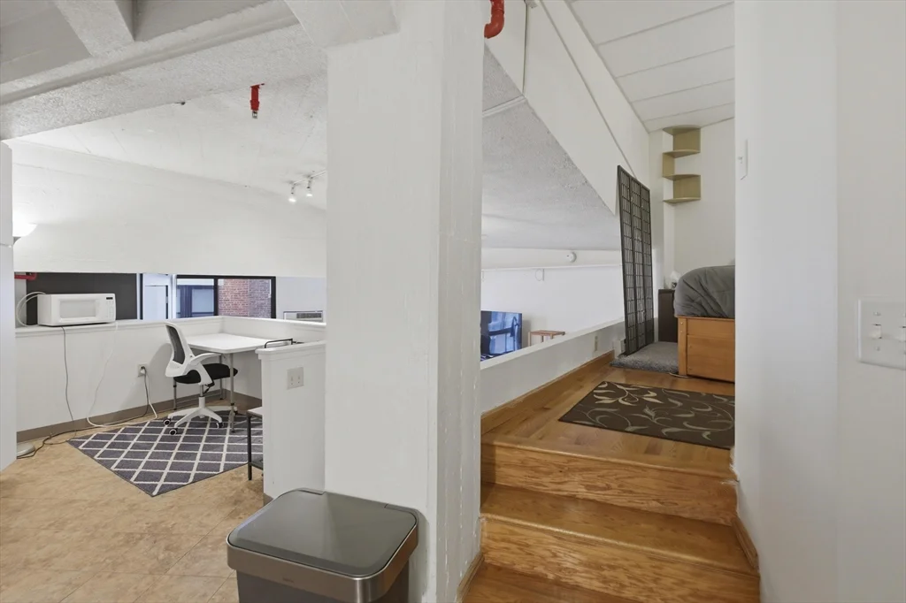 12 Stoneholm St, Back Bay