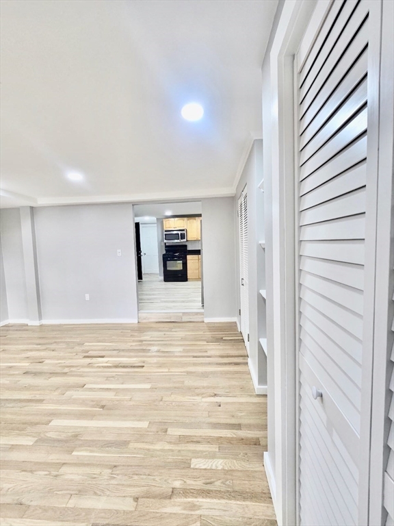 61 Gates St, South Boston