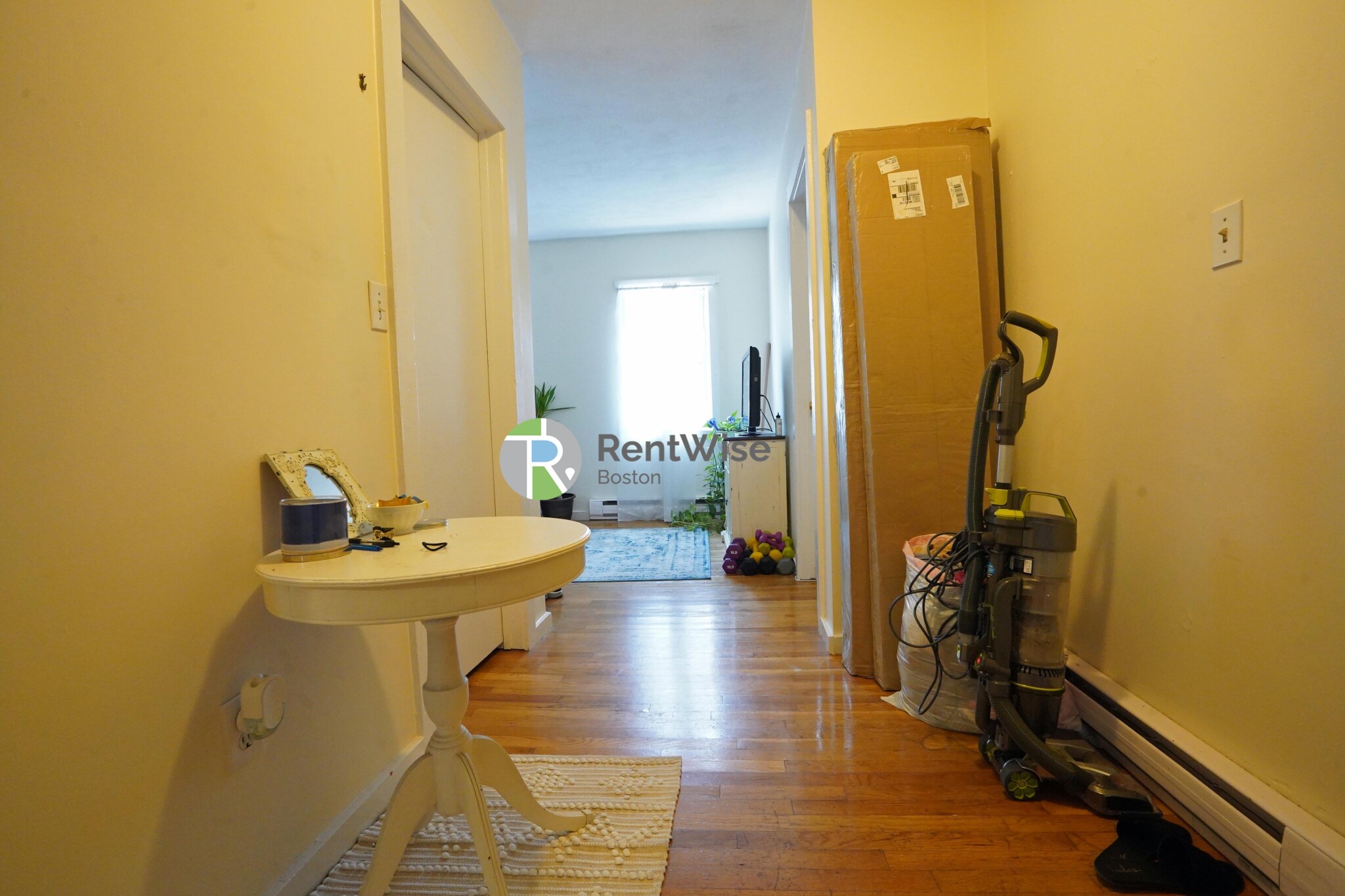 3 Schrepel Pl, South Boston