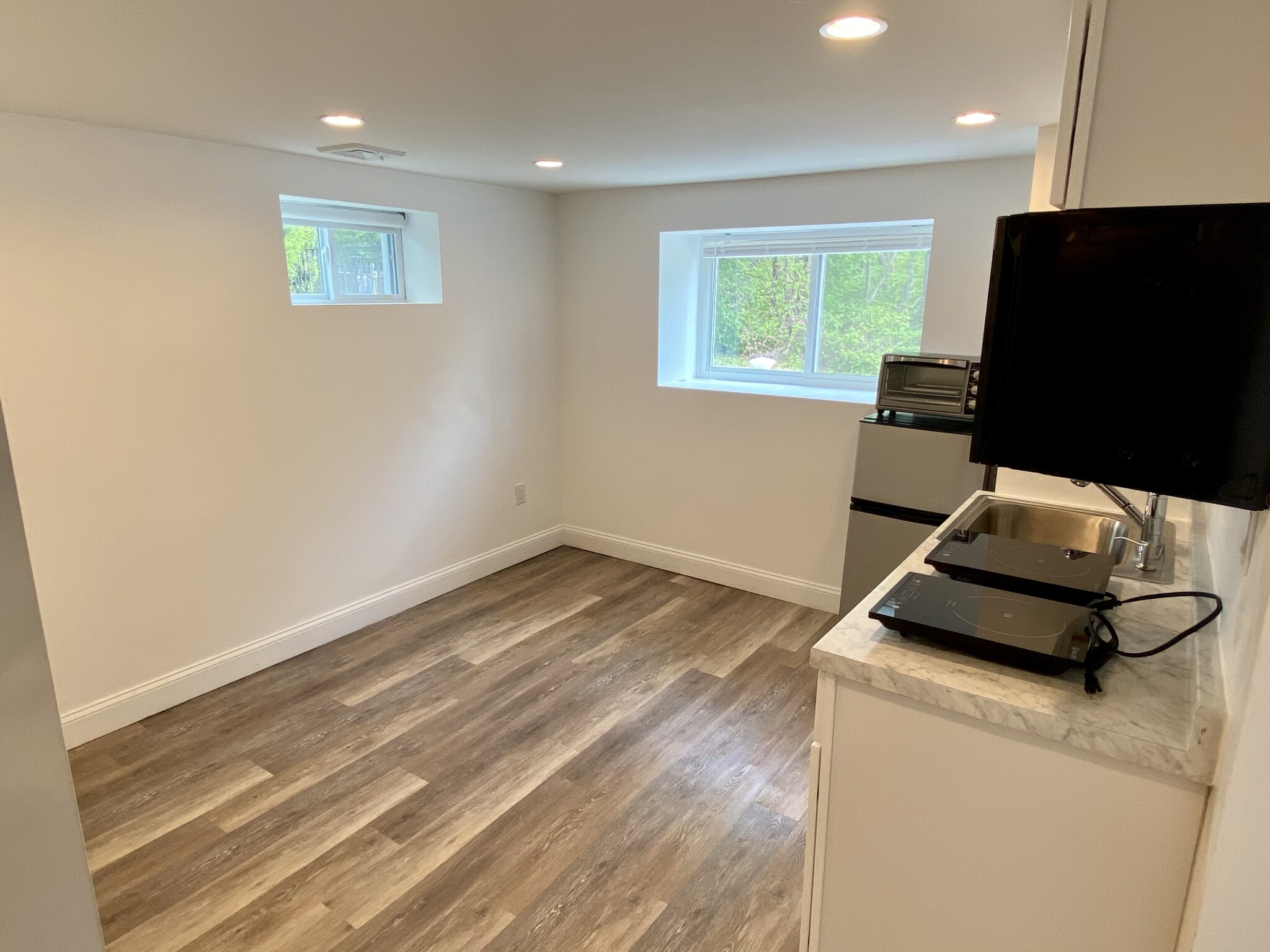 52 South Border Rd, Medford