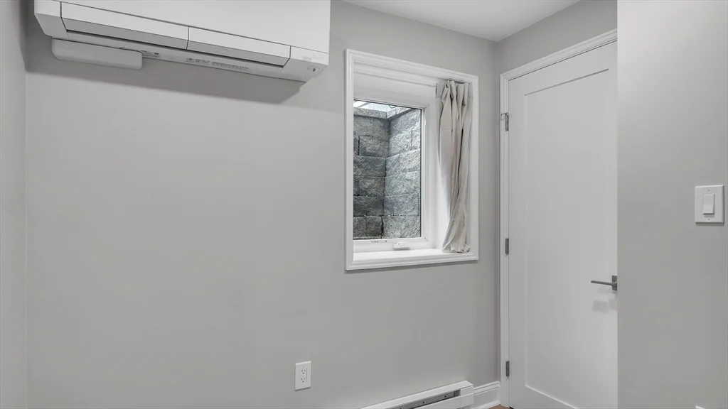 6 Alaric Ter, West Roxbury