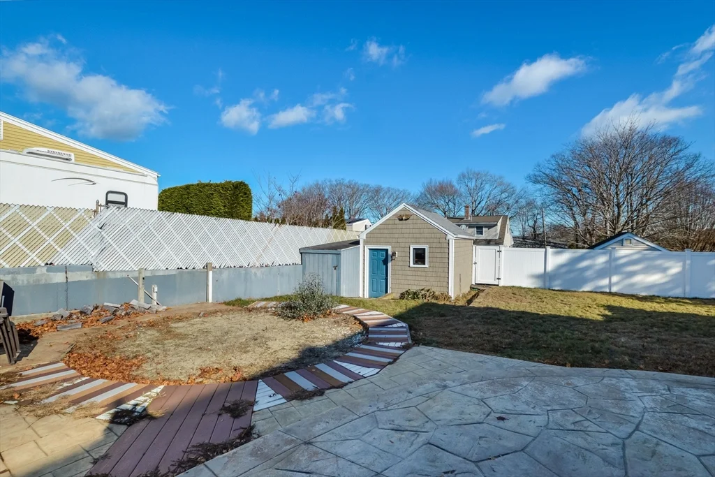 325 Park Ave, North
