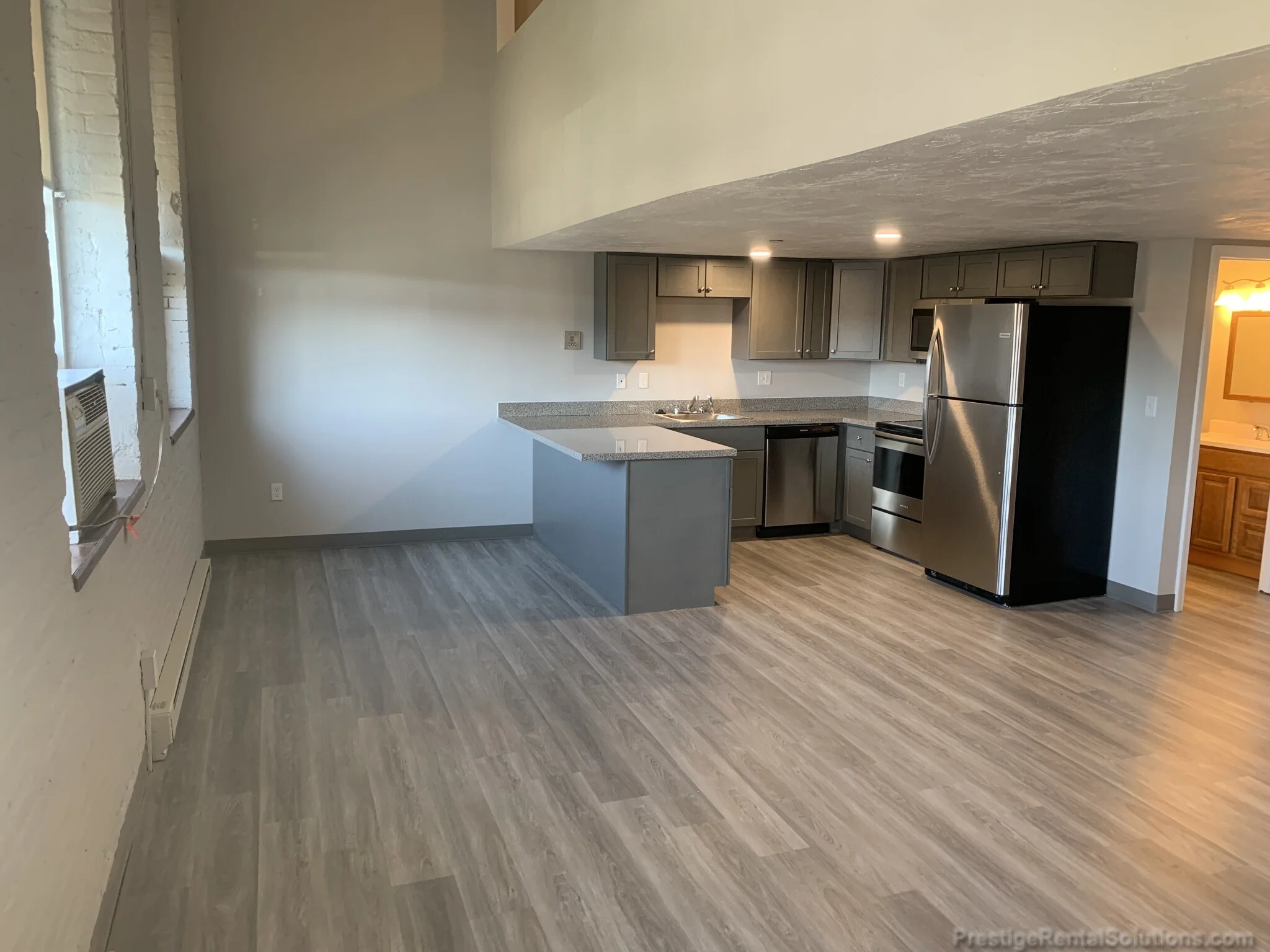 11 Willow St, Fitchburg