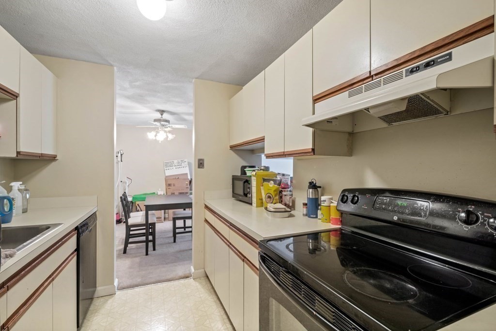 1600 Massachusetts Ave, Harvard Square