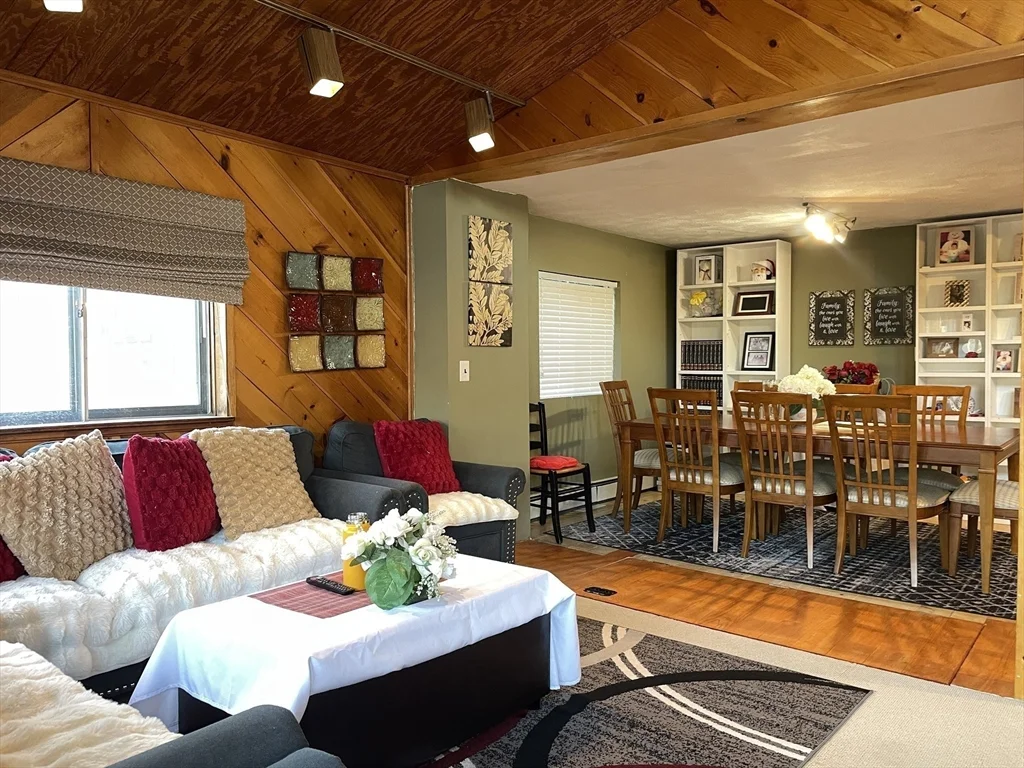 26 Pelham St, Billerica