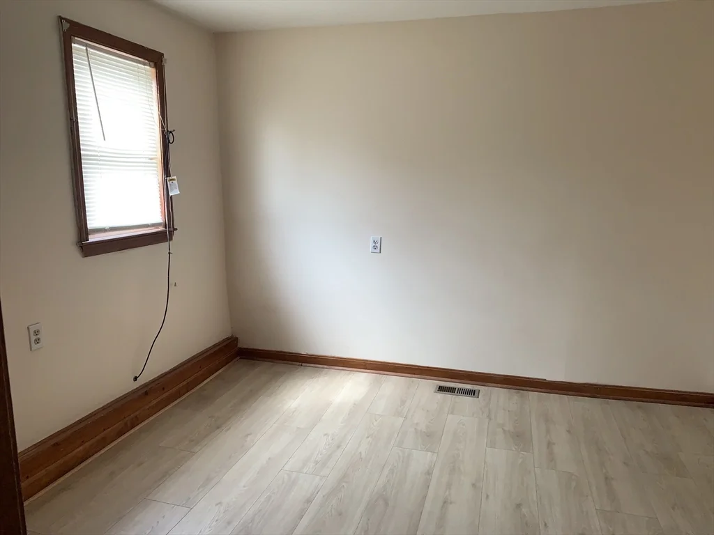 226 Brightman, Fall River