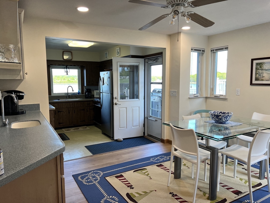 162 R Pettey Ln, South Westport