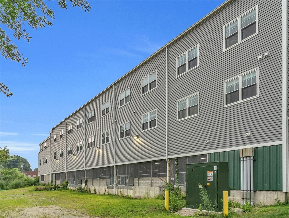 2 South Grove St, Bradford