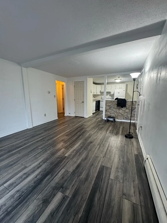 668 Robbins Ave, Dracut