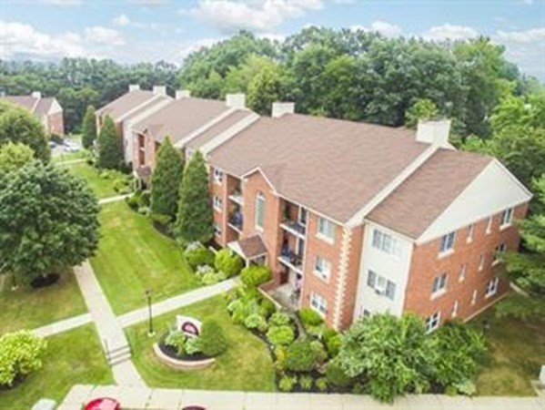 32 Maple Crest Cir, Holyoke