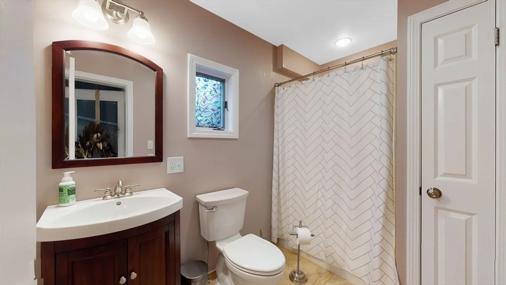 271 River Rd, Winthrop