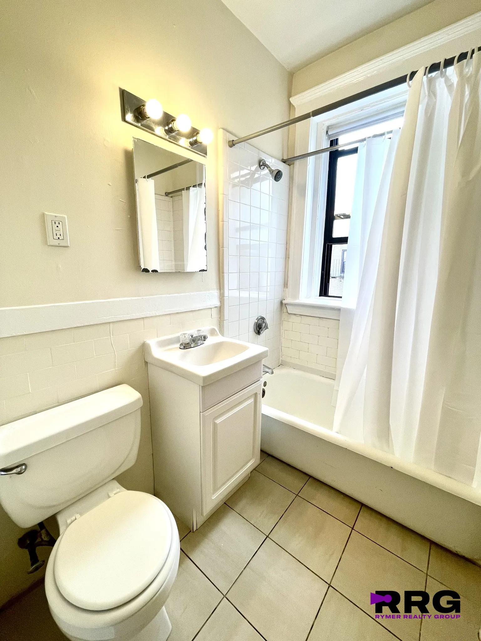 1144 Commonwealth Ave, North Brookline