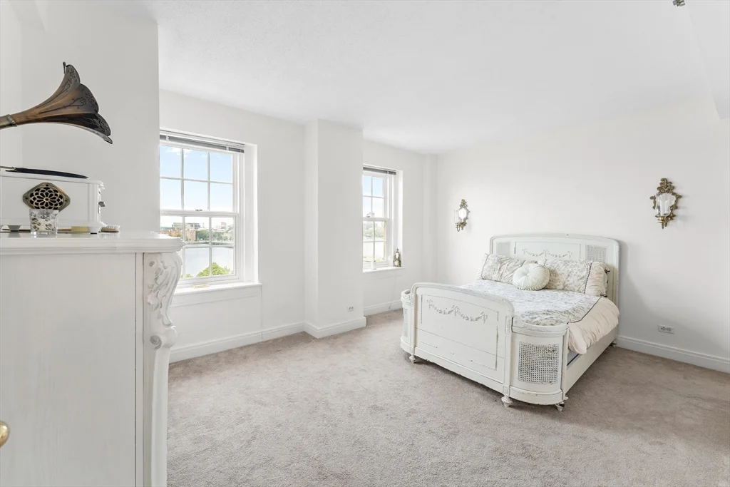 534 Beacon St, Back Bay