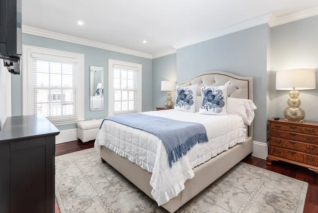 83 Montgomery St, South End