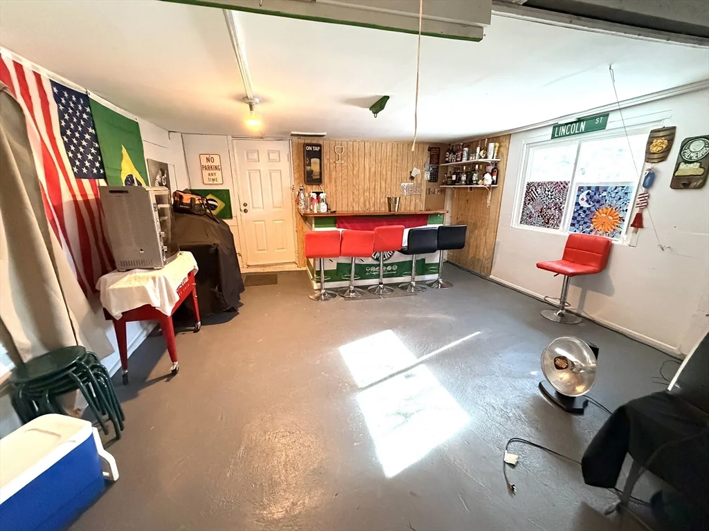 75 Lincoln St, Waltham