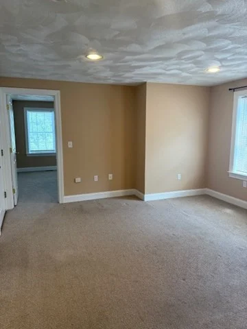 23 Grove St, Ayer