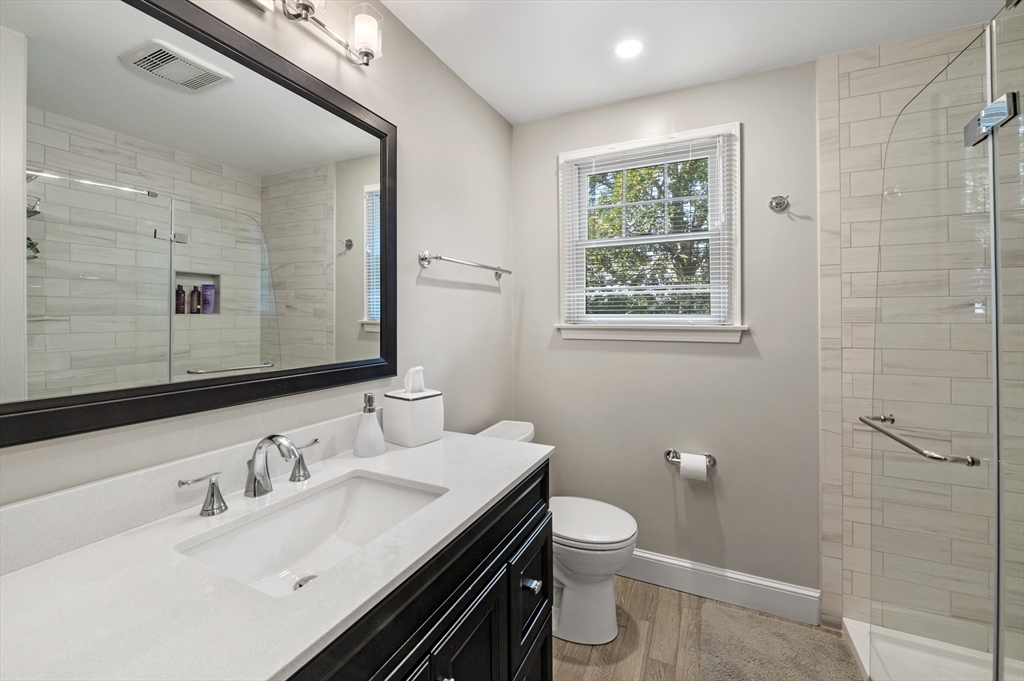 66 Prospect St, Marblehead