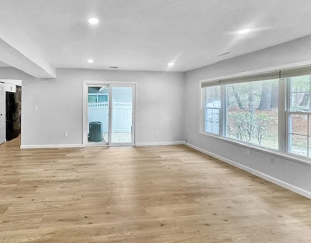 418 Edgebrook Dr, Boylston
