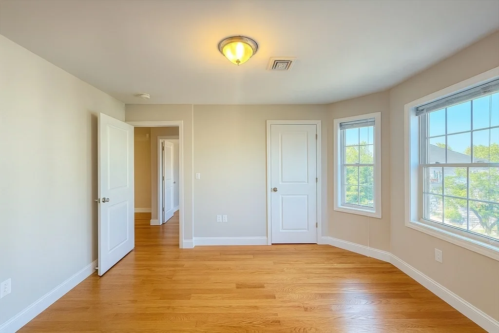 46 Wellington St, Waltham