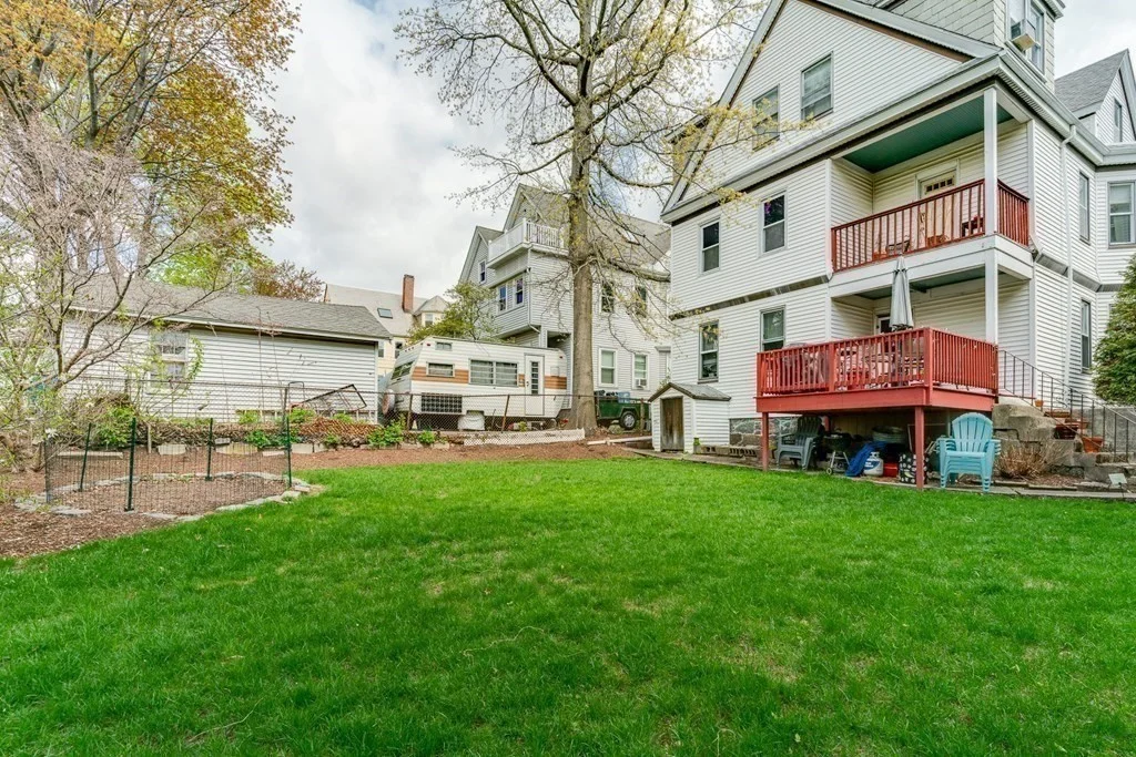 36 Hewlett St, Roslindale