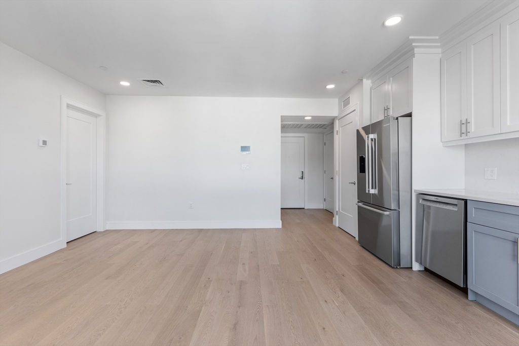 301 Border St, Central Square