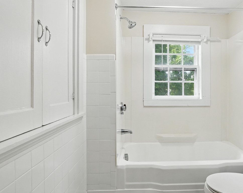 62 Lincoln Ave, Lynnfield