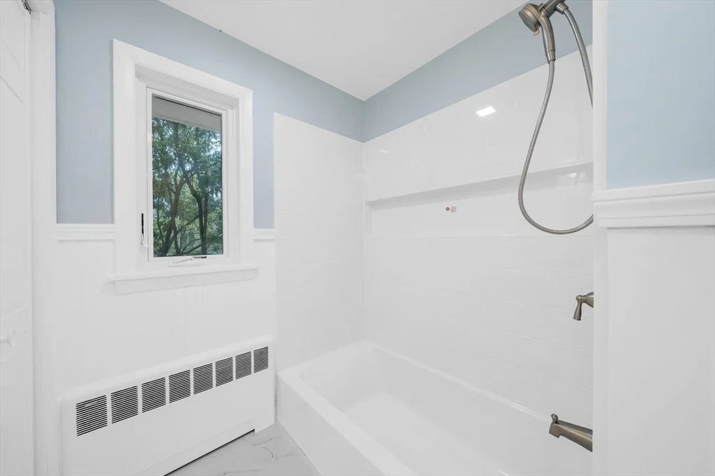 35 Peters St, North Andover